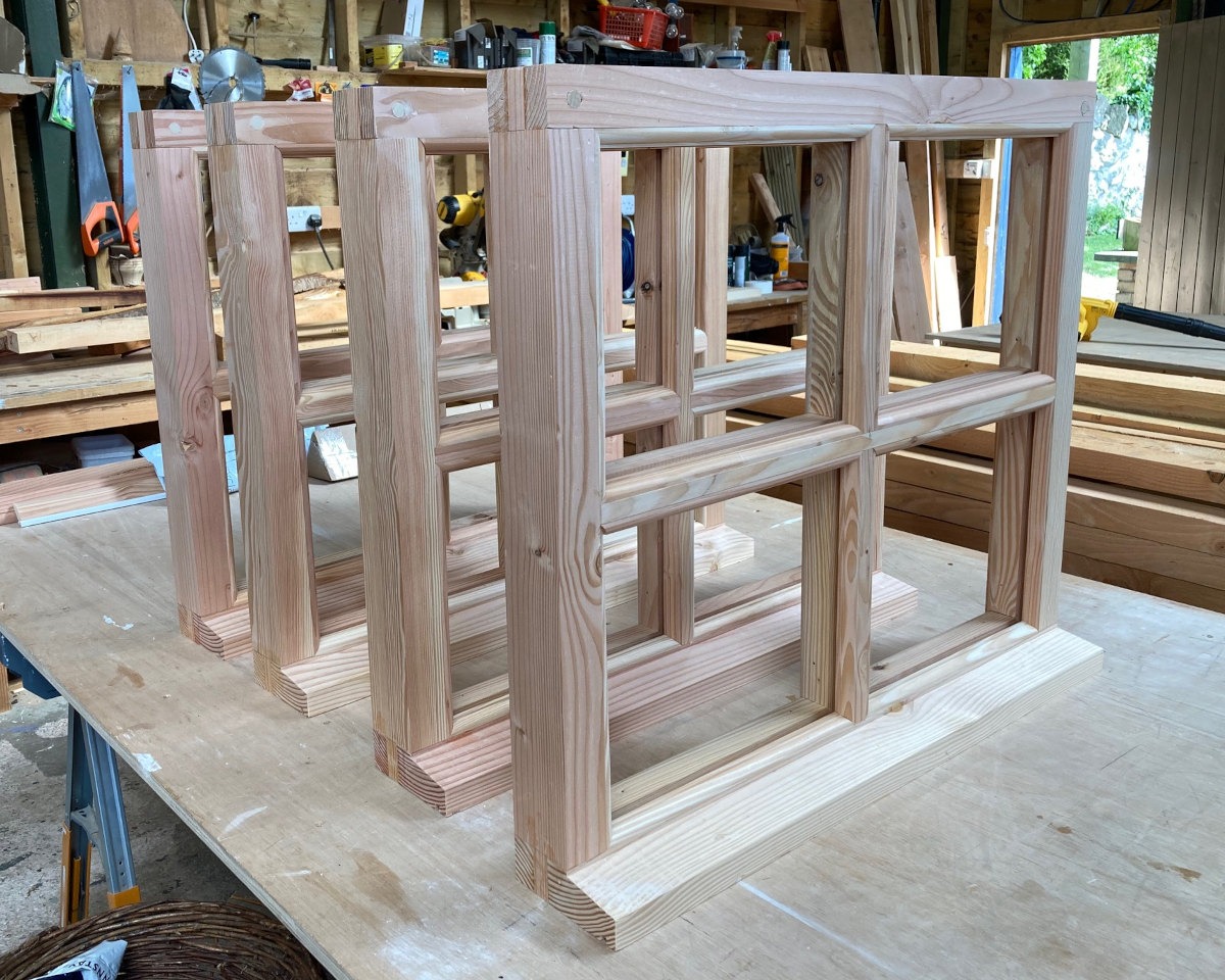 Fixed (non-opening) Windows - Wooden Window - Mountain Lodge Abergele